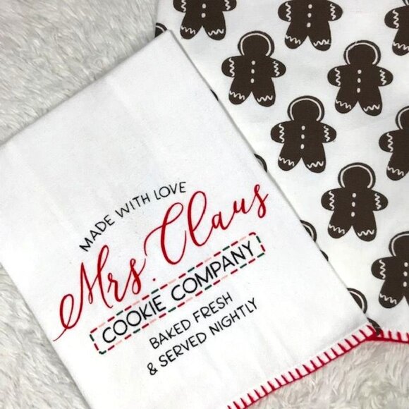 Set of 2 Vintage Mrs. Claus Cookie Company + Gingerbread Men 100% Cotton Towels - Picture 1 of 9